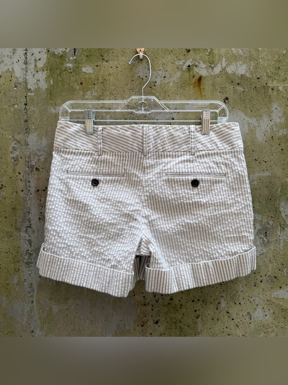 ✨3 for $50✨Club Monaco Striped Roll-Hem Shorts - White & Gray - Picture 4 of 9